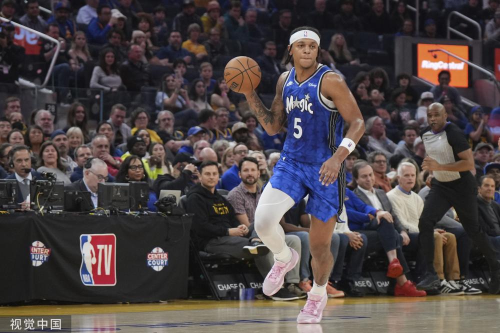 尤其是在突 尤其是在突